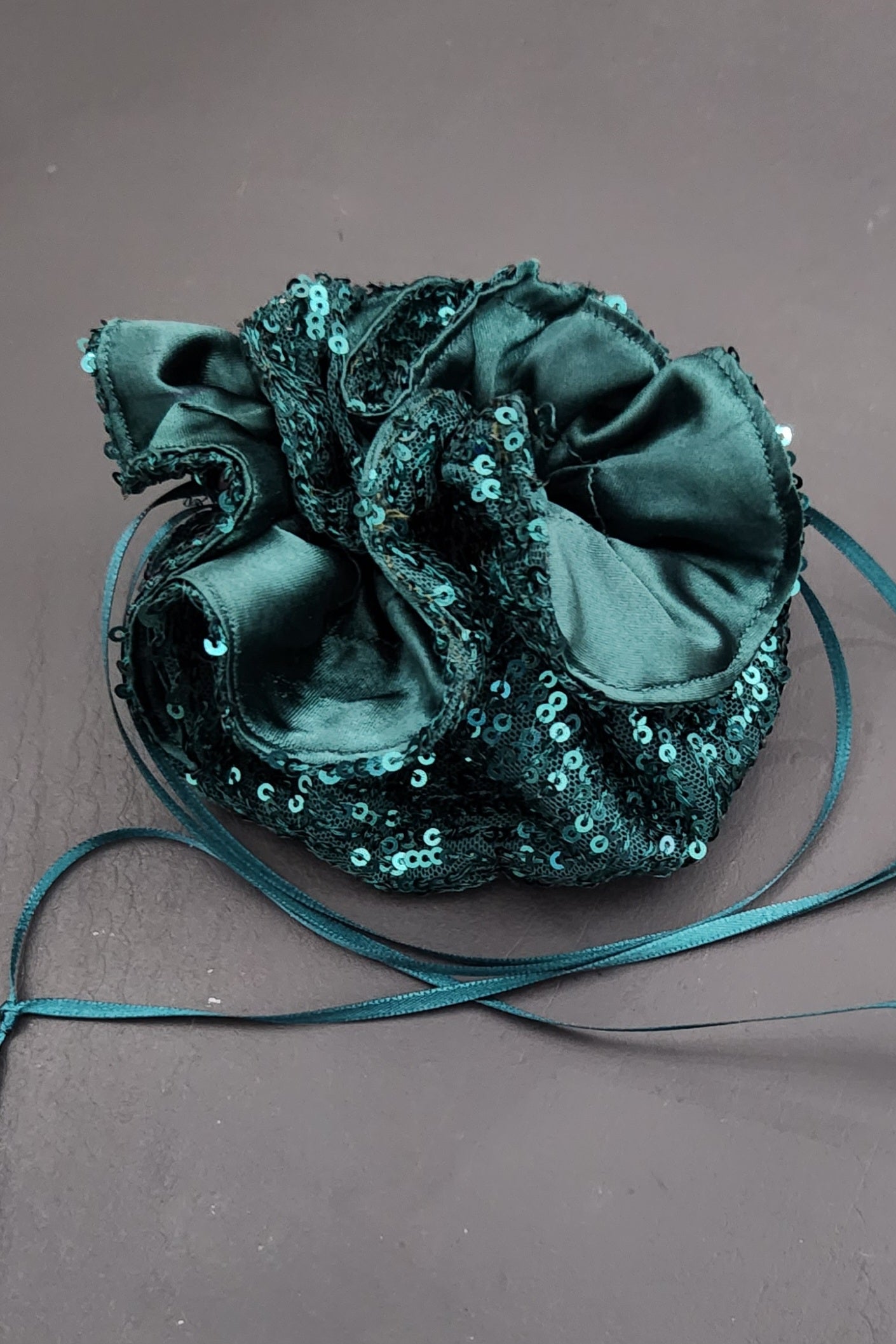 Jewellery Pouch - Dark green sequin