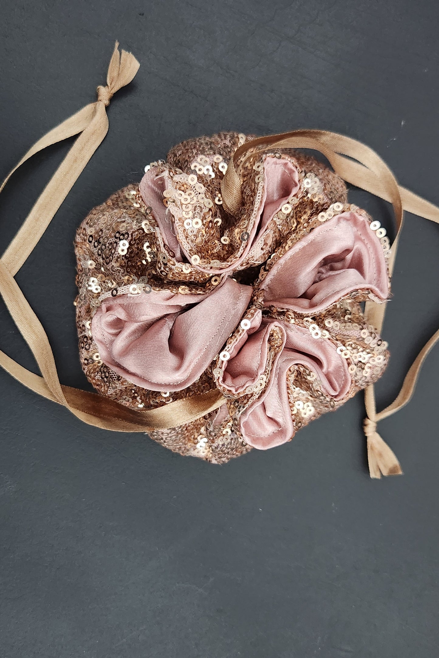Jewellery Pouch - Rose gold sequin