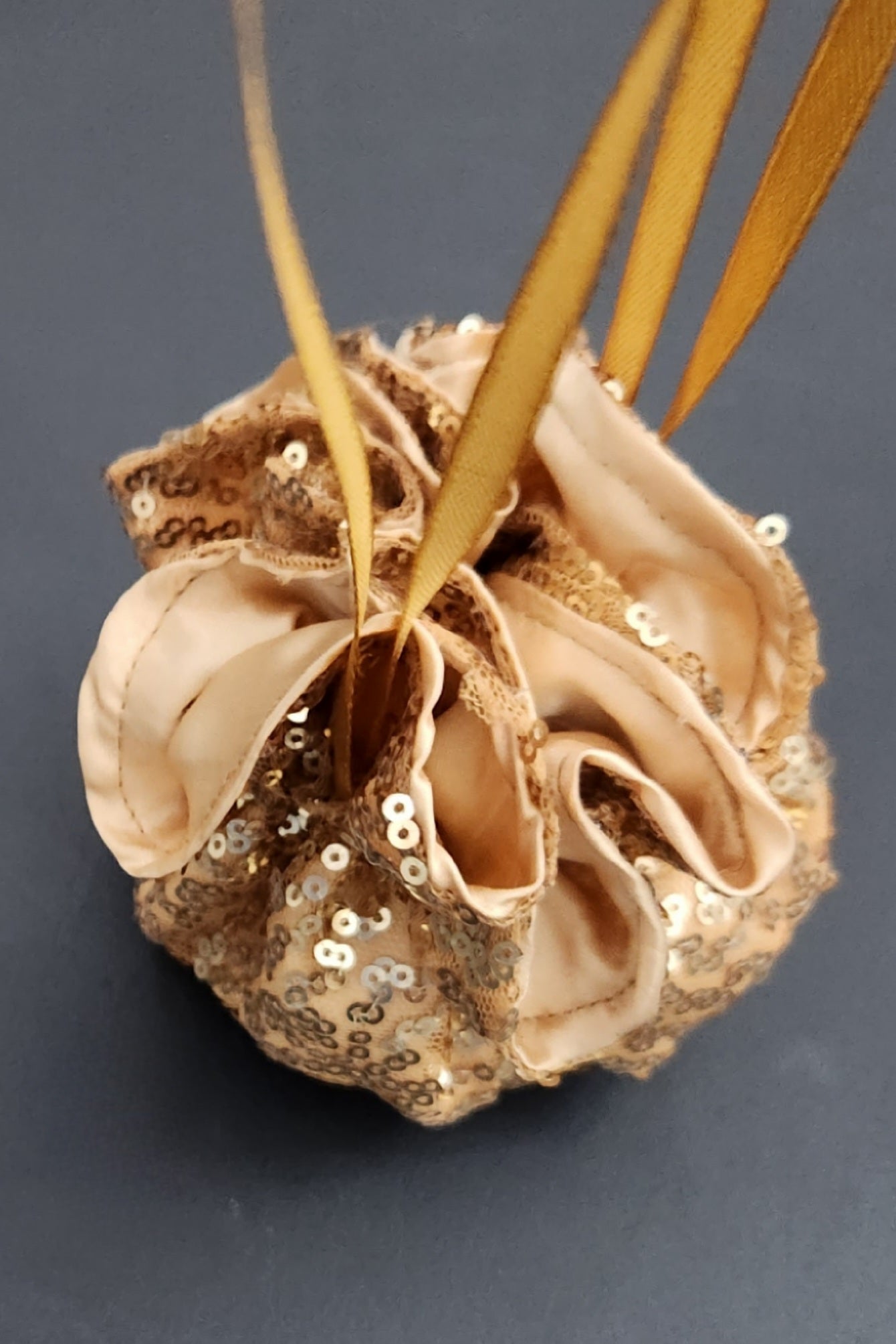 Jewellery Pouch - Gold sequin