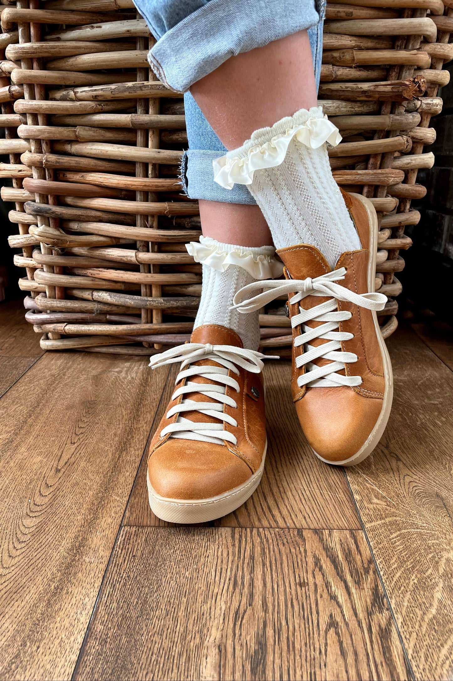 Leather Sneakers - Tan