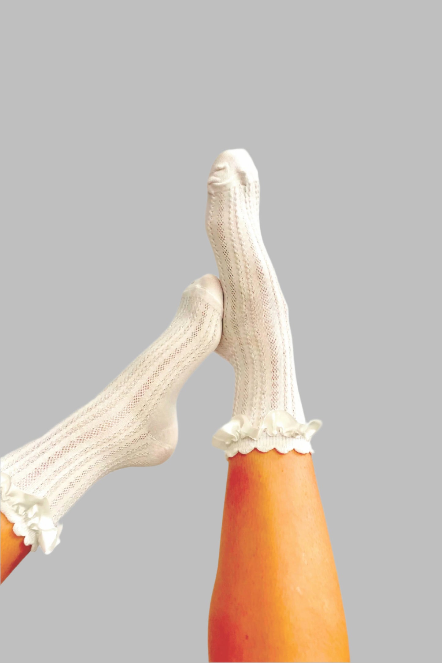 Ruffle Trim Socks - White