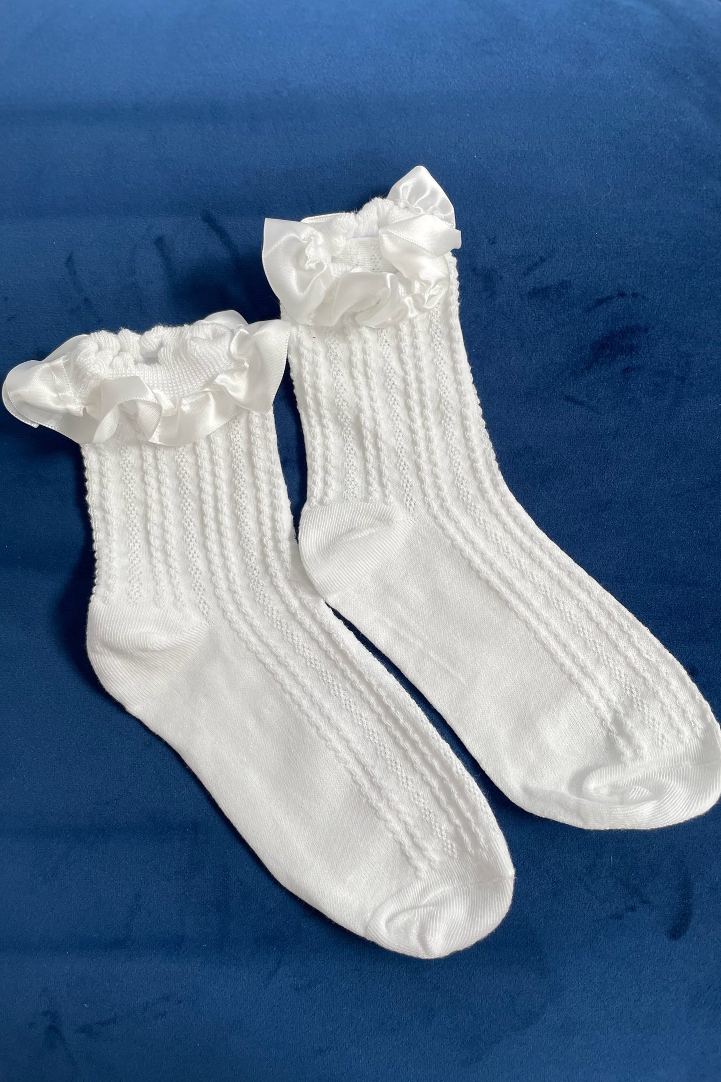 Ruffle Trim Socks - White