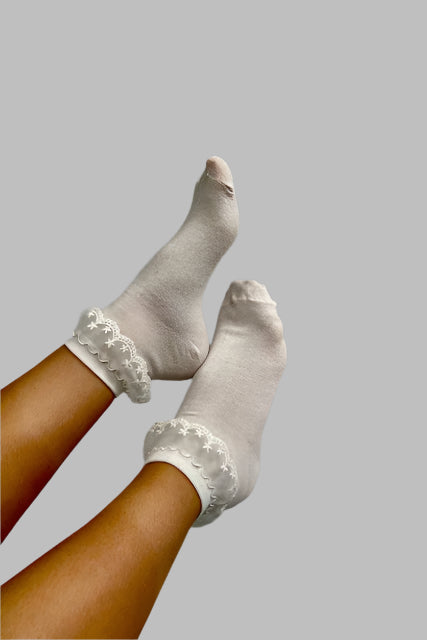 Lace Ruffle Trim Socks - White