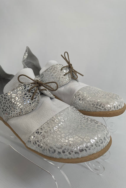 Barefoot Leather Shoe - White and silver leopard print