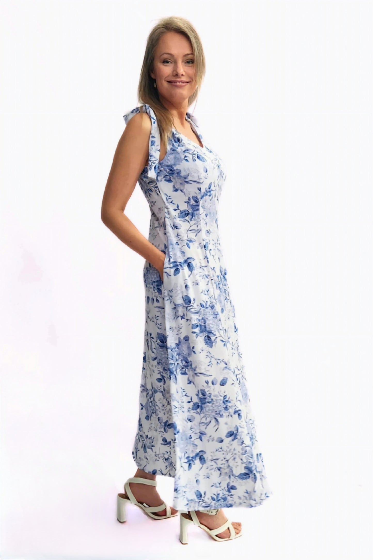 Julie Maxi Dress - Blue floral